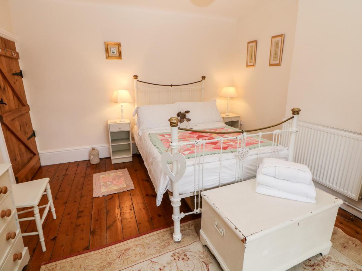 Вилла Quarry House Whiston  Экстерьер фото